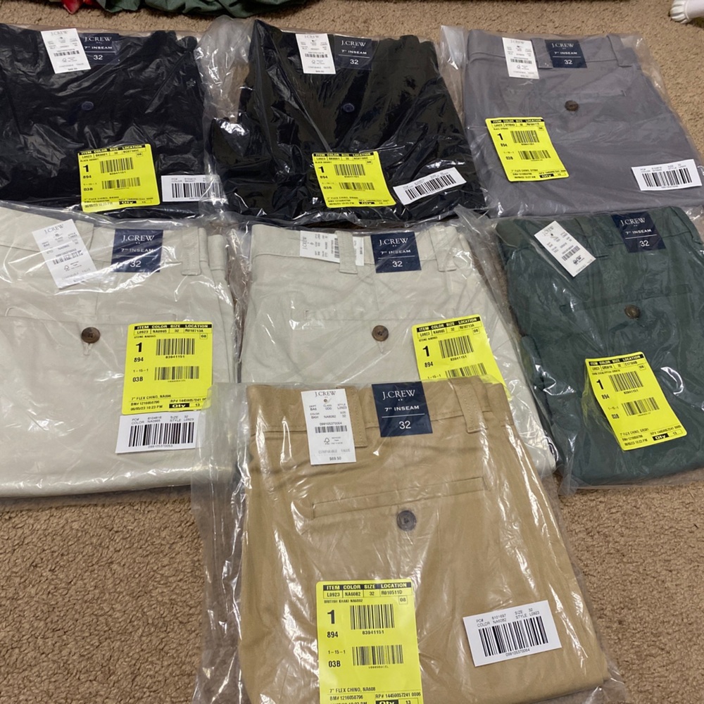 7 Pairs of Men’s JCrew chino shorts Size 32. Brand new